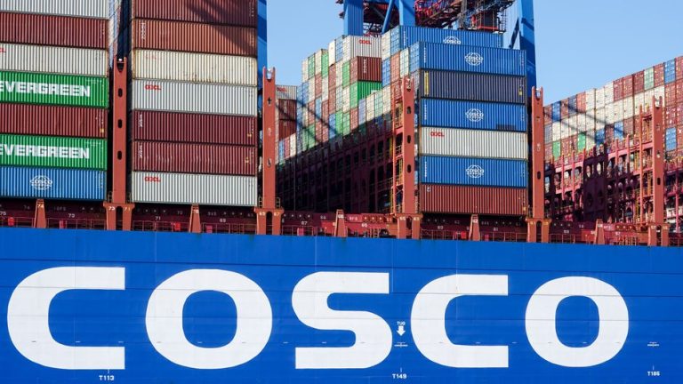 日本郵船(9101)急騰、52週高値圏で迎える翌営業日の注目点
